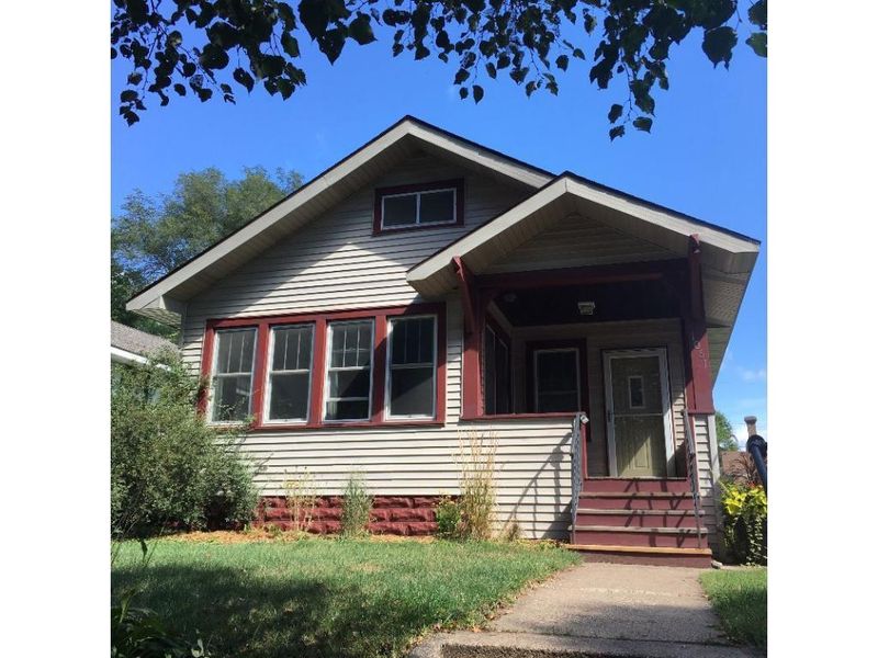 1061 Blair Ave, Saint Paul, MN 55104