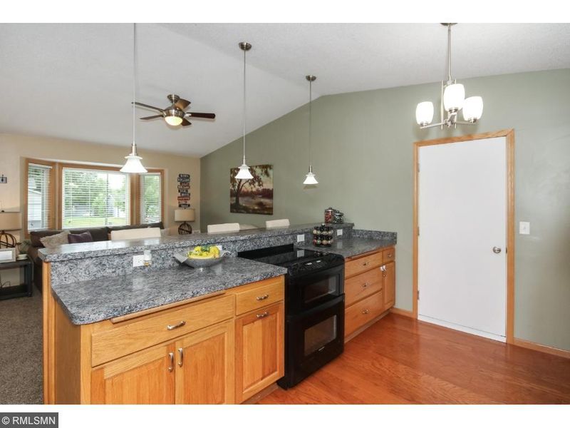 1949 72nd St, Hugo, MN 55038