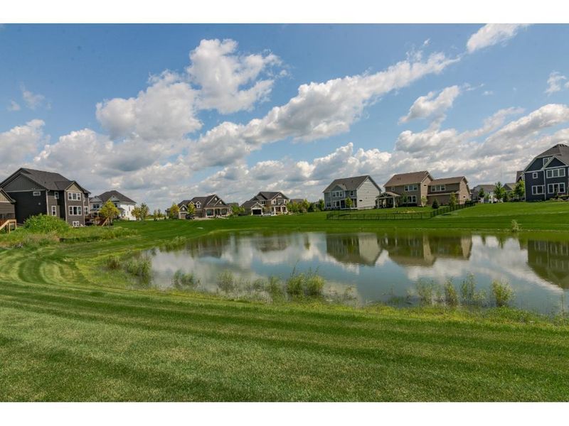 16572 E Lake Dr, Lakeville, MN 55044