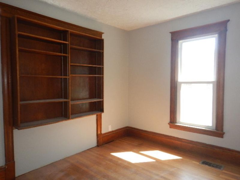 878 Central Ave W, Saint Paul, MN 55104