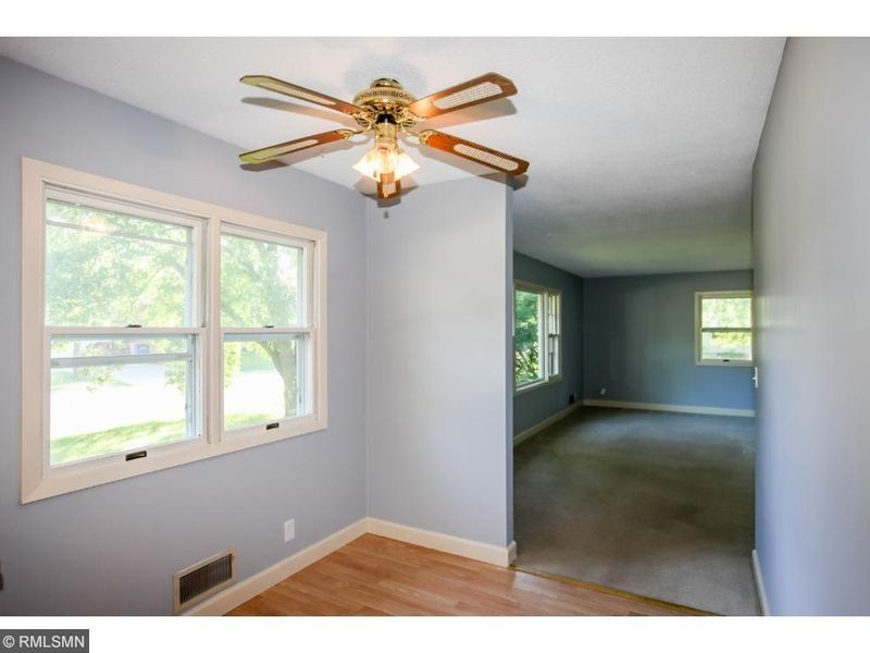 9060 207th St W, Lakeville, MN 55044