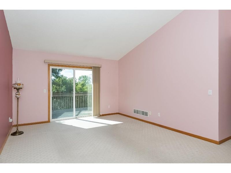4877 Stoneridge Ln, Monticello, MN 55362