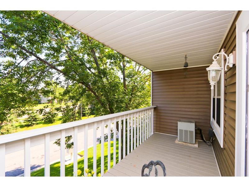 1910 Southpointe Ter #1910, Eagan, MN 55122