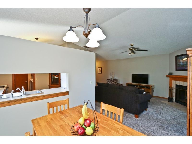 1910 Southpointe Ter #1910, Eagan, MN 55122
