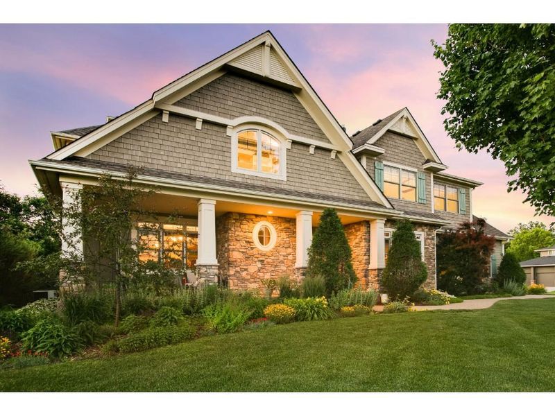 1565 Sunnybrook Dr, Mound, MN 55364