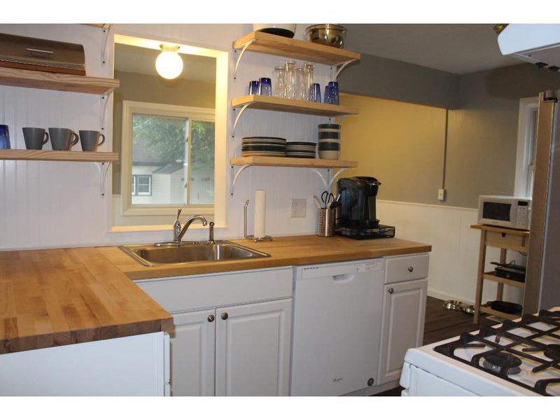 1573 Iowa Ave E, Saint Paul, MN 55106