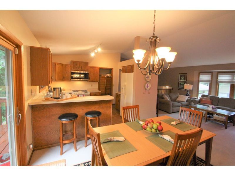 4400 W 140th St, Savage, MN 55378