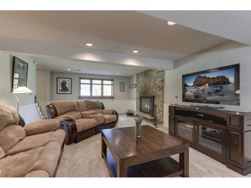 3617 Fairlawn Dr, Minnetonka, MN 55345