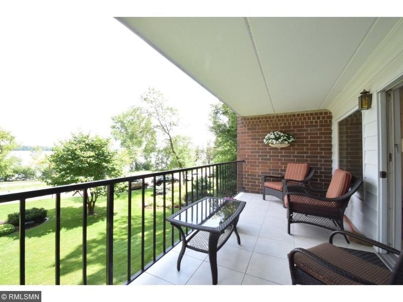 3220 W Calhoun Pw #101, Minneapolis, MN 55416