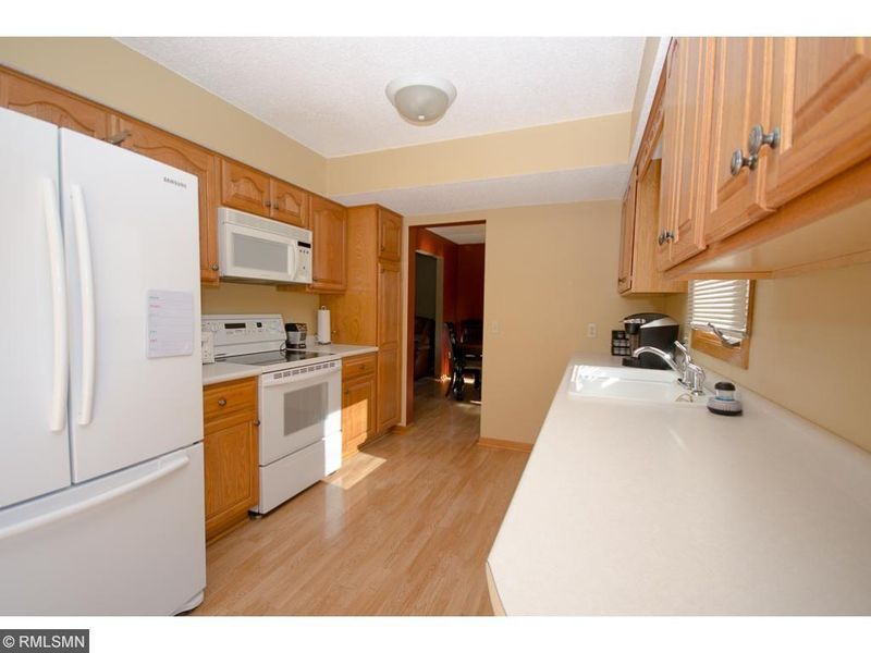 1332 Westview Dr, Hastings, MN 55033