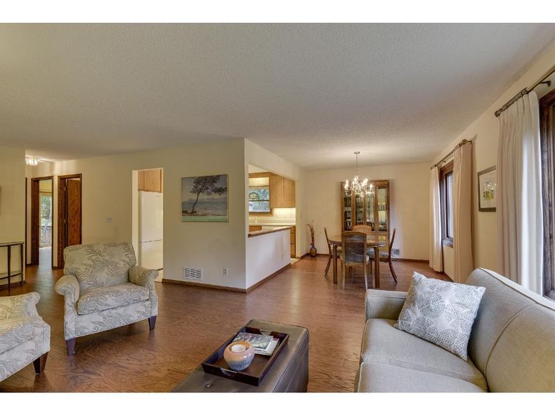 2604 Arbor Dr, White Bear Lake, MN 55110