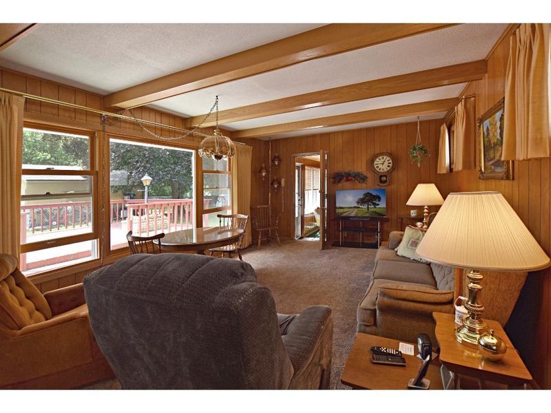2569 Edgerton St, Little Canada, MN 55117