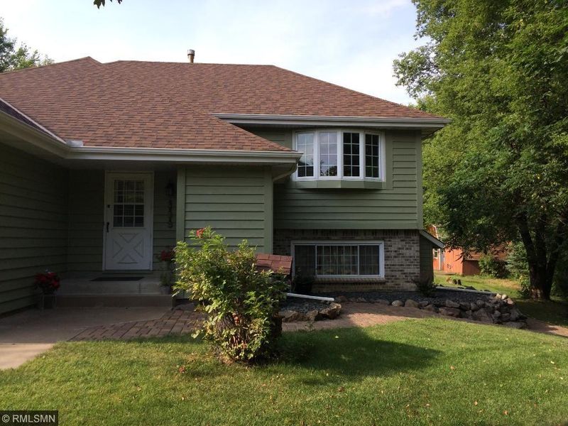 10294 99th St NE, Monticello, MN 55362