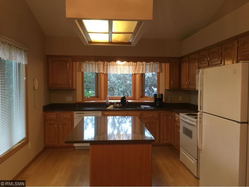 12692 Drake St NW, Coon Rapids, MN 55448