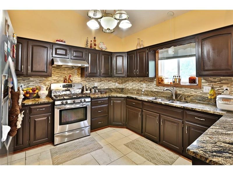 4925 Oxborough Gardens, Brooklyn Park, MN 55443