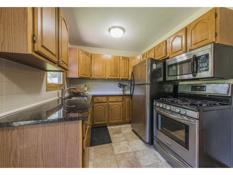 719 Paul Pw NE, Blaine, MN 55434