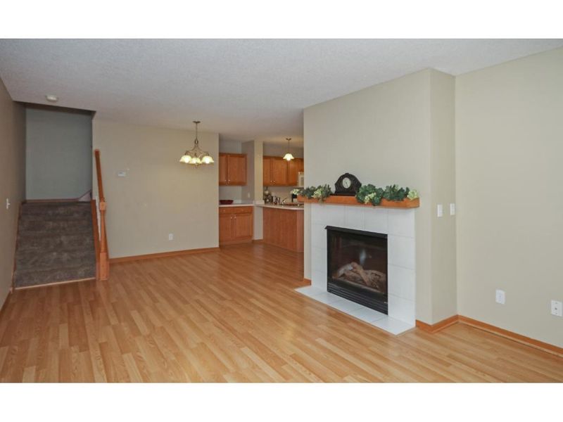 8884 92nd St S, Cottage Grove, MN 55016