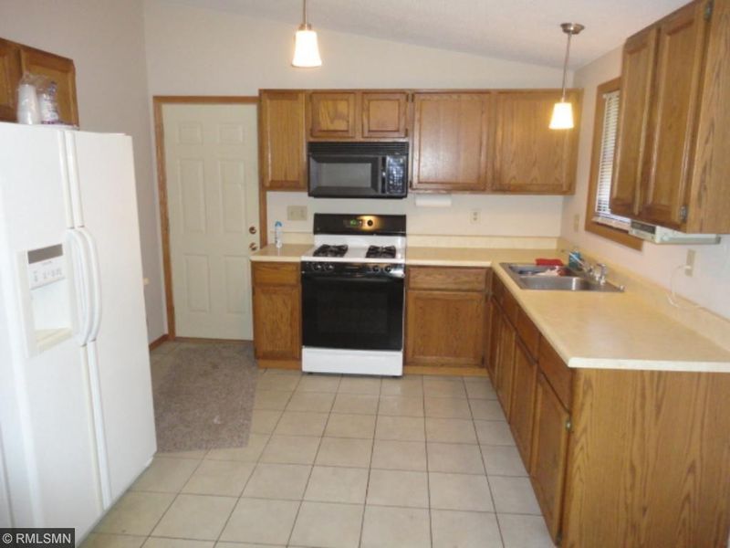 19263 Orchid St NW, Oak Grove, MN 55303