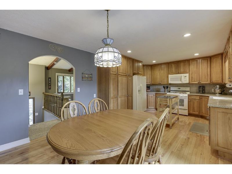 15225 Crystal Dr E, Burnsville, MN 55306