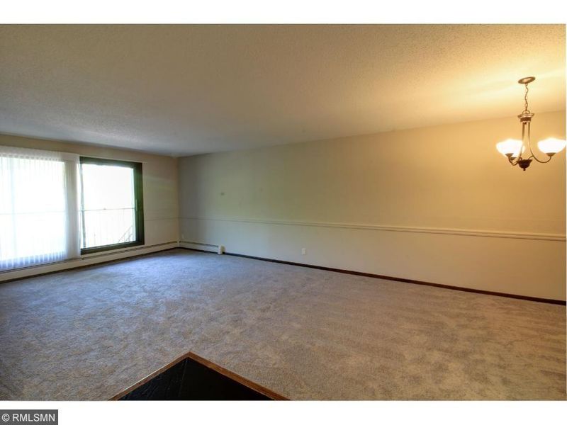 4710 58th Ave N #109, Crystal, MN 55429