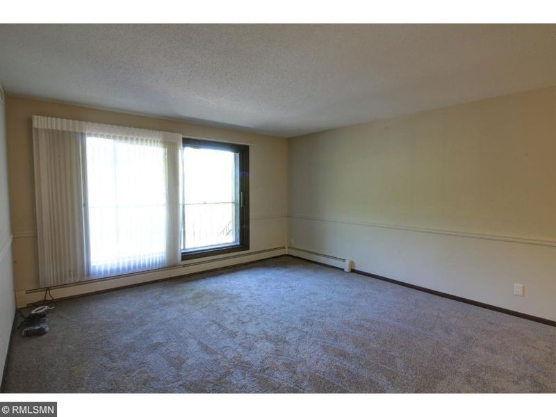 4710 58th Ave N #109, Crystal, MN 55429