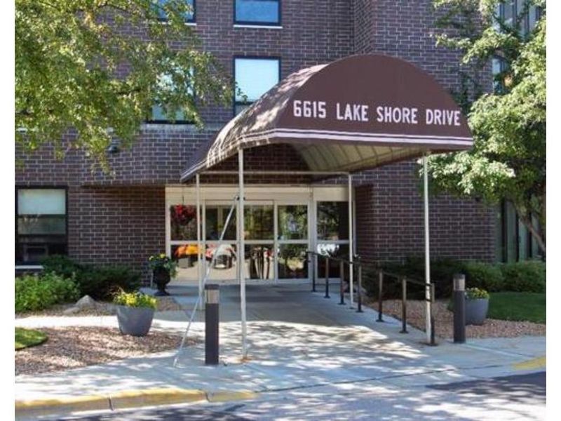 6615 Lake Shore Dr S #608, Richfield, MN 55423