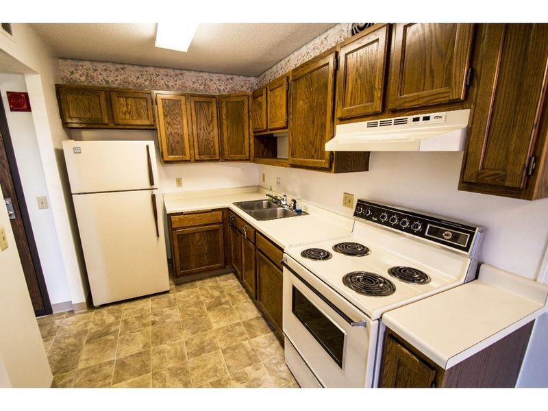 6615 Lake Shore Dr S #608, Richfield, MN 55423