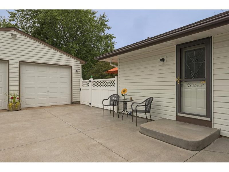 8499 Hilo Trl S, Cottage Grove, MN 55016