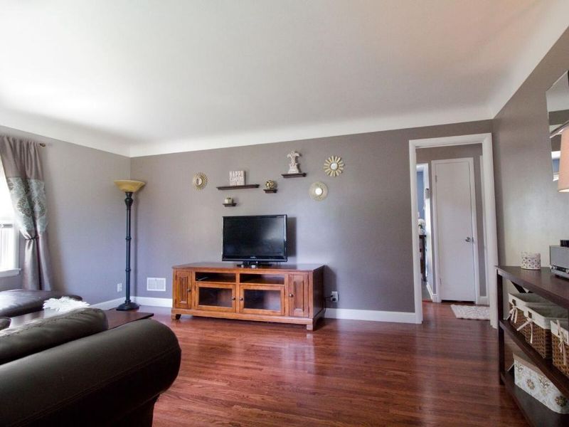125 13th Ave N, South Saint Paul, MN 55075
