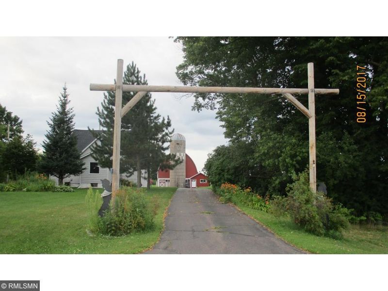37175 Rutabaga Rd, Askov, MN 55704
