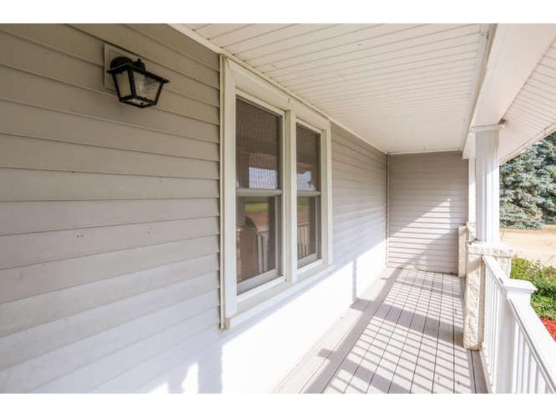 3770 Weeks Ave, Winsted, MN 55395