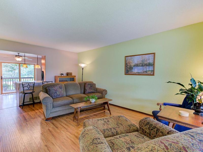 2865 Pascal St, Roseville, MN 55113