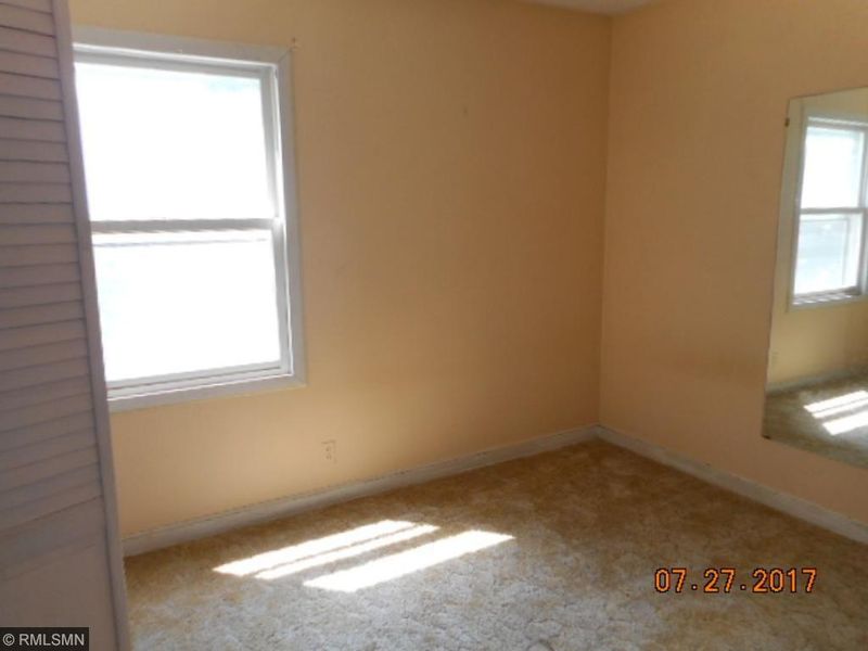 1669 Nebraska Ave E, Saint Paul, MN 55106