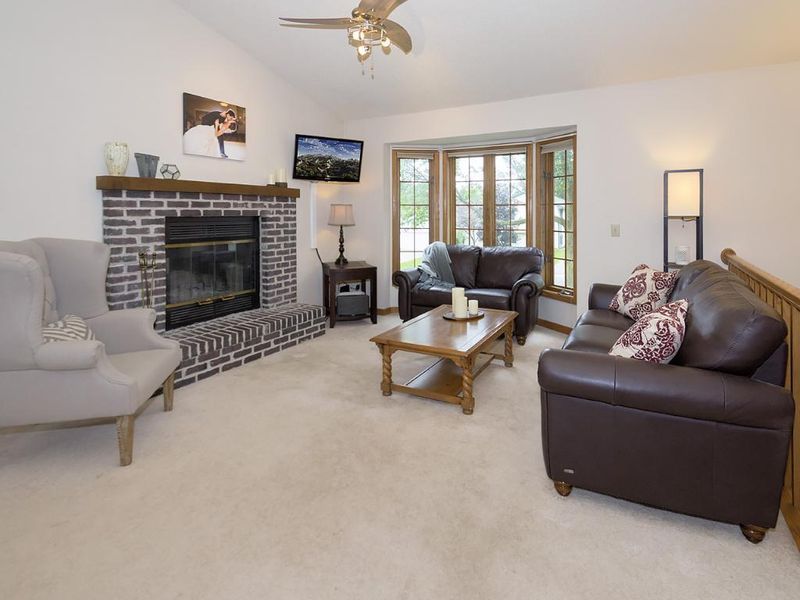 14616 Fieldcrest Ln, Burnsville, MN 55306