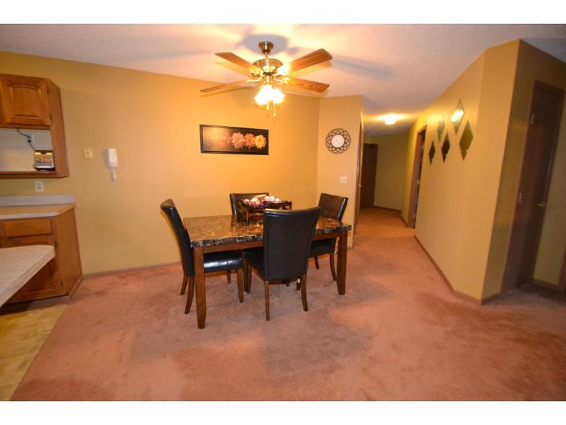 3275 80th St E #308, Inver Grove Heights, MN 55076