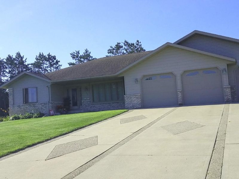321 Lincoln Ave SW, Wadena, MN 56482