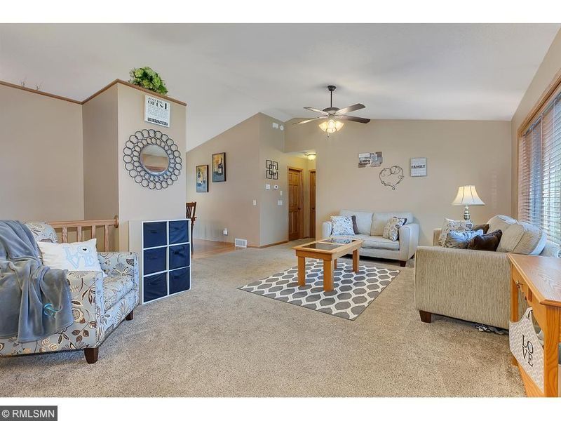 707 2nd Ave SW, Saint Joseph, MN 56374