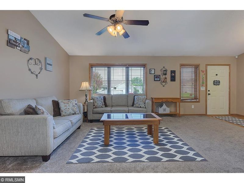 707 2nd Ave SW, Saint Joseph, MN 56374