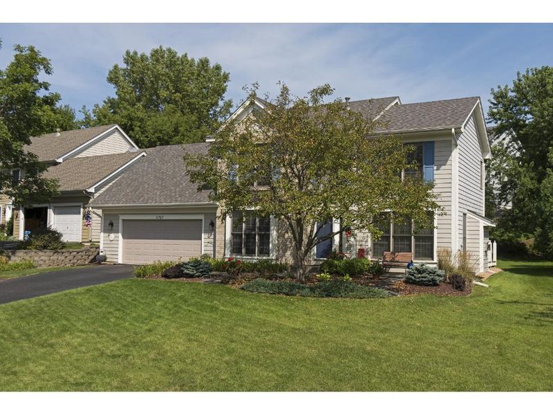 6767 Marsh Ridge Ct, Eden Prairie, MN 55346