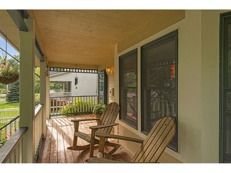 215 Prescott St, Saint Paul, MN 55107