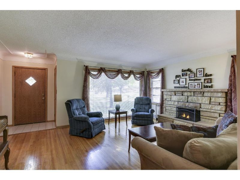 6625 Kentucky Ave N, Brooklyn Park, MN 55428