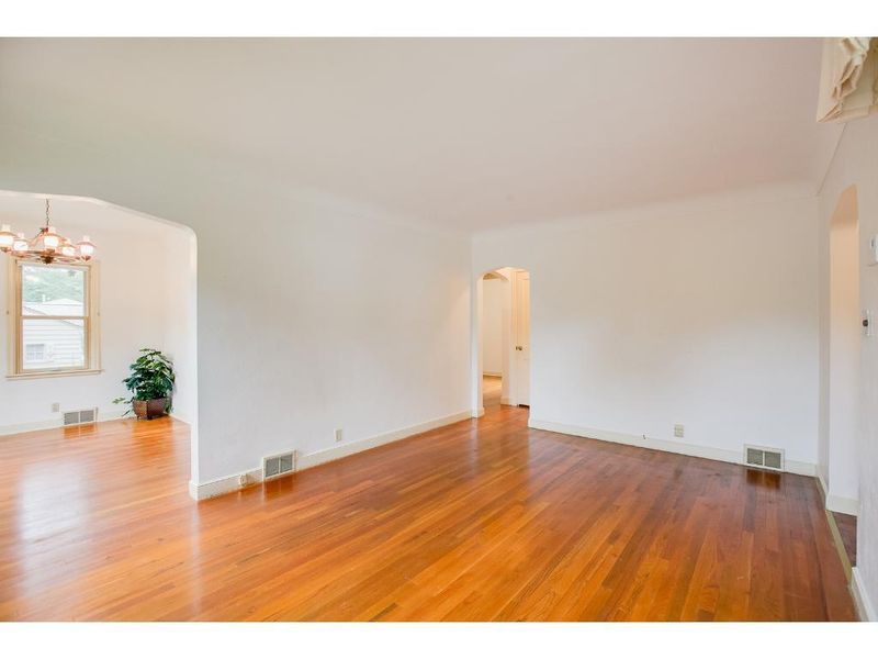 1542 Grotto St N, Saint Paul, MN 55117