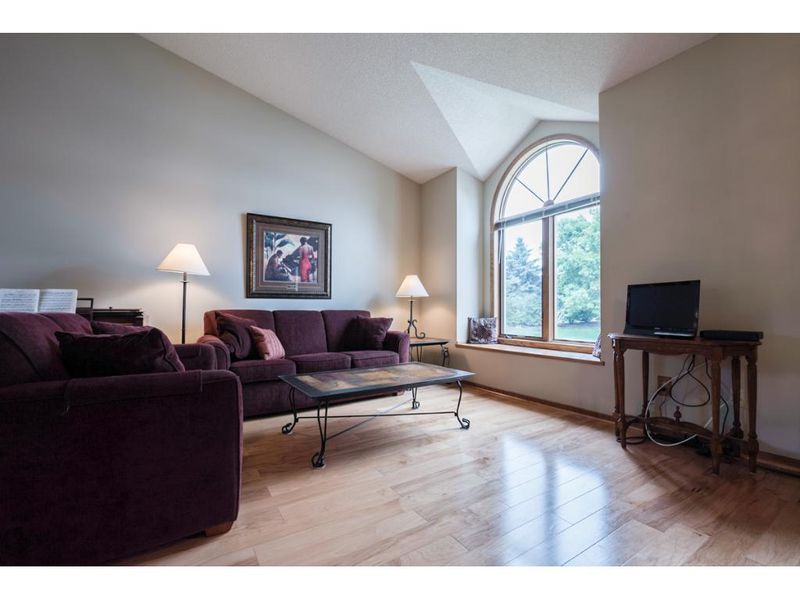 14807 Endicott Way, Apple Valley, MN 55124