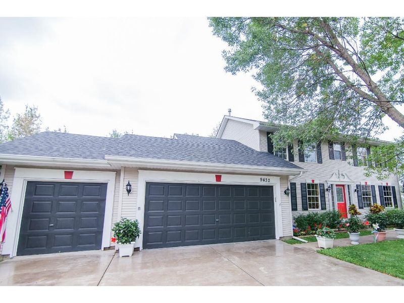 9432 Jergen Pl S, Cottage Grove, MN 55016
