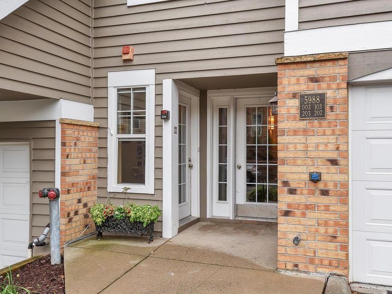 5988 Chasewood Pw #203, Minnetonka, MN 55343