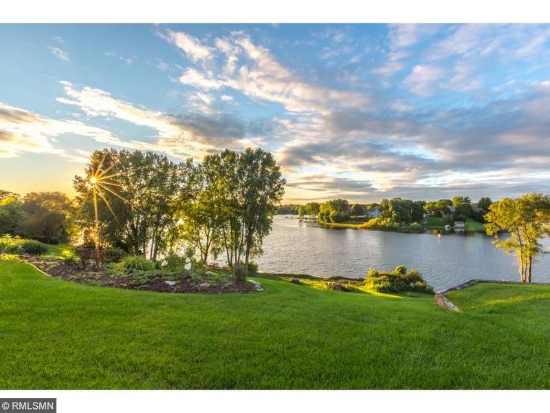 15919 Garden View Dr, Apple Valley, MN 55124