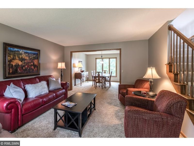 15919 Garden View Dr, Apple Valley, MN 55124