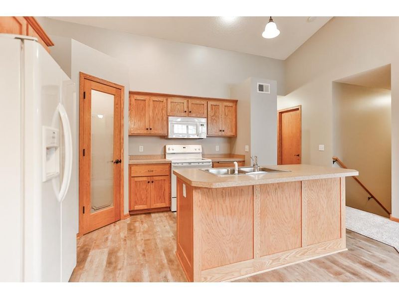 22337 Cameo Ct, Forest Lake, MN 55025