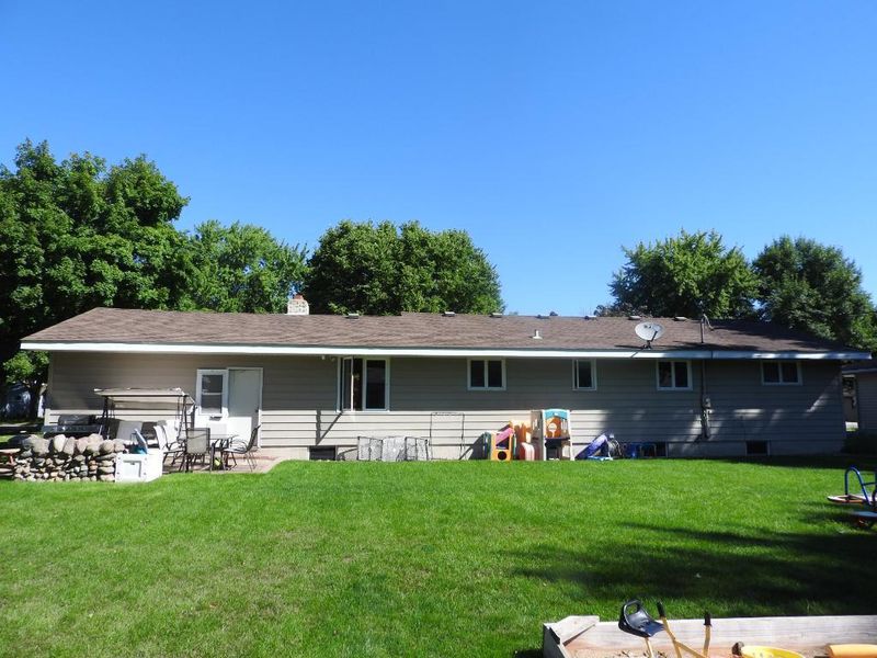 123 Kennedy Ave S, Lester Prairie, MN 55354