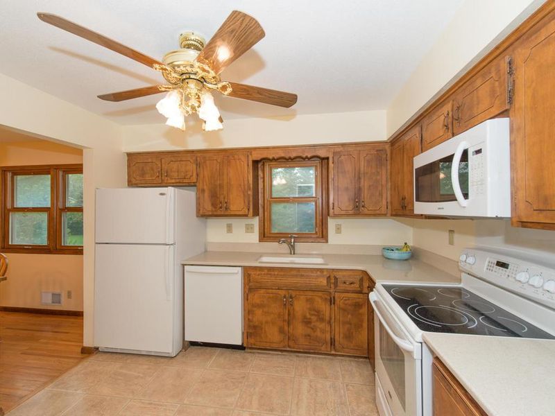4200 W 100th St W, Bloomington, MN 55437